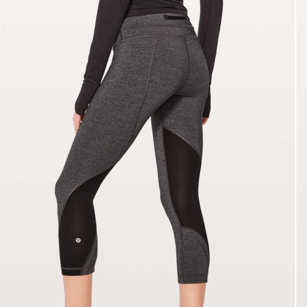 Lululemon Inspire Crop